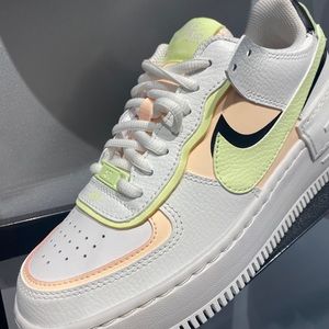 Meet your Posher, Elena